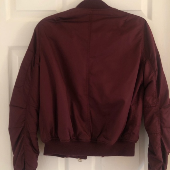 ❌ SOLD ON FB ❌ TopShop maroon bomber - Picture 4 of 4